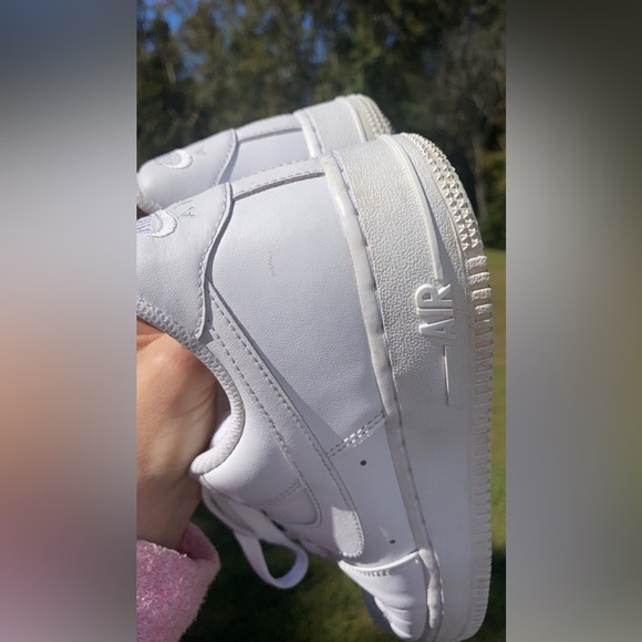 Nike Air Force 1 Size 9 All White Has minimal wear shown needs good cleaning - Picture 15 of 16